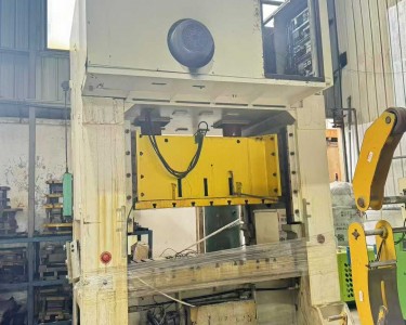 气动冲床 250T 协易
