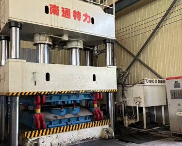 四柱式油压机 1000T 南通特力
