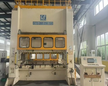 龙门冲床 260T 金丰